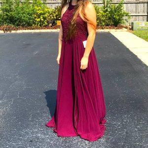 Burgundy Bridesmaid/Prom Dress